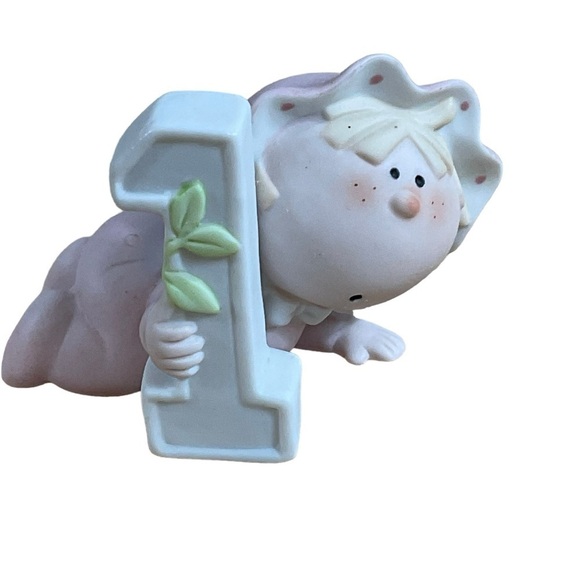 Bumpkins Baby Girl #1 First Birthday Baby Cake topper figurine 2.5”X 2” Crawling - Picture 2 of 10